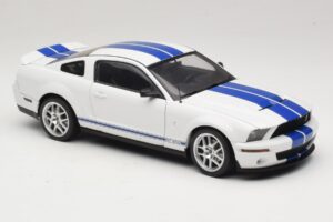Ford Shelby Cobra GT500 Concept Bela z Modro Črto AUTOart 1:18 73052 Kovina – slika 6 od 8
