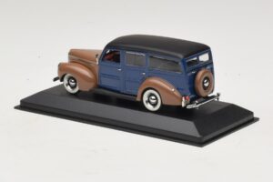 Ford V8 De Luxe Woody Station Wagon Rjav Moder Minichamps 1:43 400082112 Kovina – slika 3 od 4