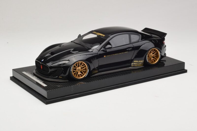 Maserati GranTurismo Liberty Walk Črn z Zlatimi Platišči AB Models 1:18 MAS-LB08-C Smola