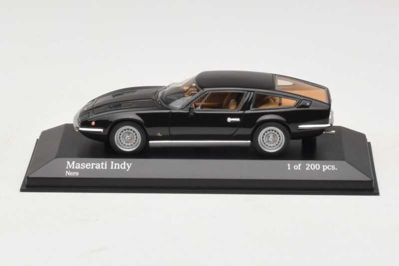 Maserati Indy Črn Minichamps 1:43 Maserati Indy Črn Minichamps 1:43 437123121 Kovina