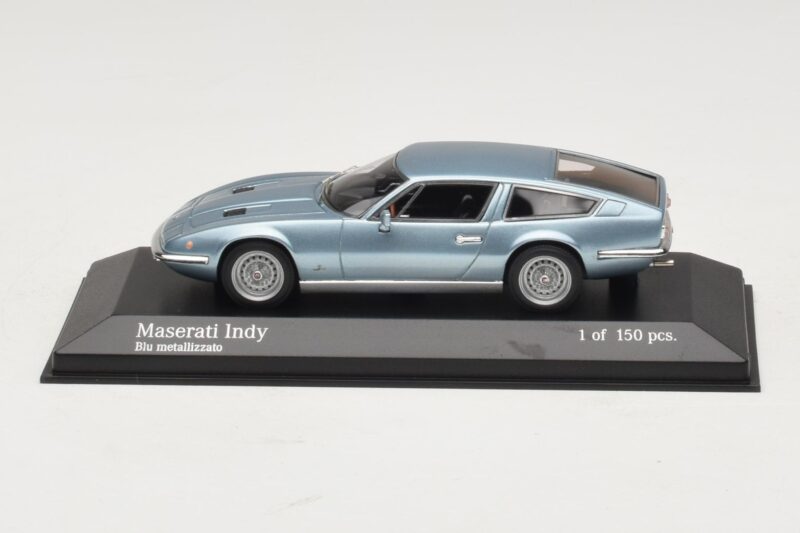 Maserati Indy Blue Metallic Minichamps 1:43 Maserati Indy Blue Metallic Minichamps 1:43 437123122 Kovina