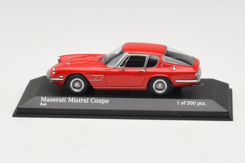 Maserati Mistral Rdeč Minichamps 1:43 Maserati Mistral Rdeč Minichamps 1:43 437123424 Kovina