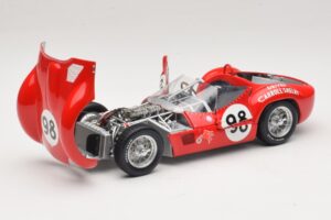 Maserati Tipo 61 #98 C. Shelby Times Mirror Grand Prix for Sportscars 1960 Minichamps 1:18 100601298 Kovina – slika 2 od 8