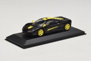 McLaren F1 Črna Z Rumenimi Črtami Minichamps 1:43 MCLAREN004 Kovina