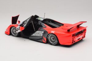 McLaren F1 GTR Lark #44 Tsuchiya / Ayles 24 Hours of Le Mans 1997 Minichamps 1:18 530133744 Kovina – slika 5 od 8