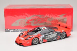 McLaren F1 GTR Lark #44 Tsuchiya / Ayles 24 Hours of Le Mans 1997 Minichamps 1:18 530133744 Kovina – slika 8 od 8