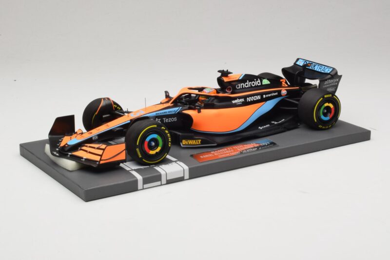 McLaren MCL36 #3 D. Ricciardo Bahrain GP 2022 Minichamps 1:18 537221803 Kovina