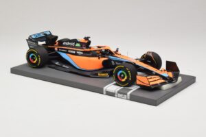 McLaren MCL36 #3 D. Ricciardo Bahrain GP 2022 Minichamps 1:18 537221803 Kovina – slika 7 od 7