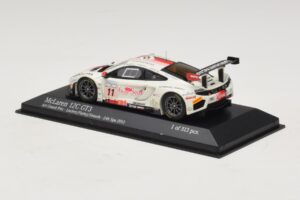 McLaren MP4-12C GT3 #11 Art Grand Prix Leclerc / Parisy 24 Hours of Spa 2013 Minichamps 1:43 437131311 Kovina – slika 3 od 4