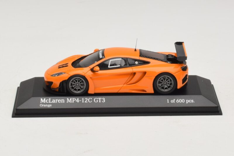 McLaren MP4-12C GT3 Street Oranžna Minichamps 1:43 McLaren MP4-12C GT3 Street Oranžna Minichamps 1:43 437121399 Kovina