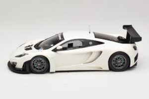 McLaren MP4-12C GT3 Bel 2013 Minichamps 1:18 151121394 Kovina – slika 3 od 6