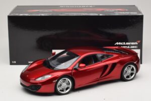 McLaren MP4-12C Rdeča Metalik Minichamps 1:18 110133022 Kovina – slika 8 od 8