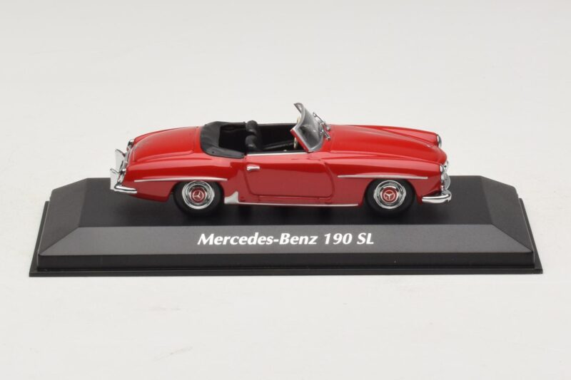 Mercedes 190 SL Rdeč Maxichamps 1:43 Mercedes 190 SL Rdeč Maxichamps 1:43 940033131-O Kovina