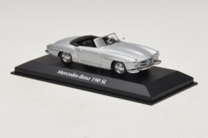Mercedes 190 SL W121 Srebrn Maxichamps 1:43 940033130 Kovina – slika 3 od 4