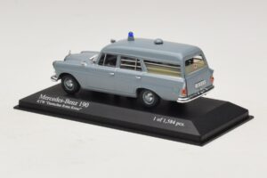 Mercedes 190 W110 Rešilni Avto DRK Minichamps 1:43 400037270 Kovina – slika 3 od 4