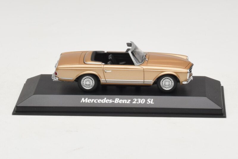 Mercedes 230 SL W113 Zlata Metalik Maxichamps 1:43 Mercedes 230 SL W113 Zlata Metalik Maxichamps 1:43 940032230 Kovina