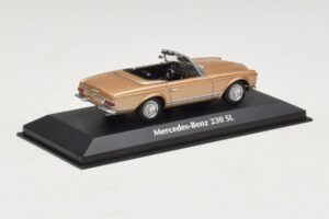 Mercedes 230 SL W113 Zlata Metalik Maxichamps 1:43 940032230 Kovina – slika 2 od 4