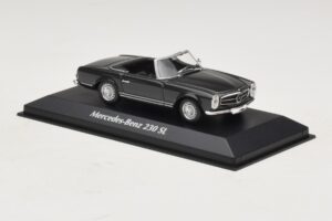Mercedes 230 SL W113 Siv Maxichamps 1:43 94003231 Kovina – slika 3 od 4