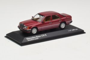 Mercedes 230E W124 Rdeča Metalik Minichamps 1:43 400037001 Kovina – slika 2 od 4