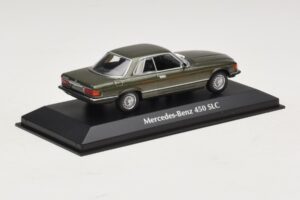 Mercedes 450 SLC C107 Temno Zelena Metalik Maxichamps 1:43 940033420 Kovina – slika 2 od 4