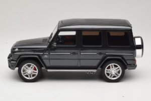 Mercedes AMG G63 W463 Črn GT Spirit 1:18 GT035 Smola – slika 3 od 6