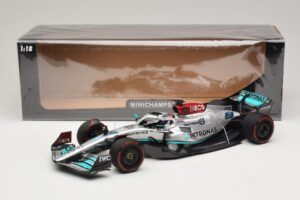 Mercedes AMG Petronas W13 E Performance #63 G. Russell Spanish GP 2022 Minichamps 1:18 110220063 Kovina – slika 6 od 7