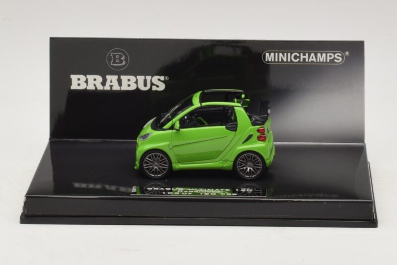 Mercedes Brabus Ultimate 120 Kabriolet Zelen Minichamps 1:43 Mercedes Brabus Ultimate 120 Kabriolet Zelen Minichamps 1:43 437032731 Kovina