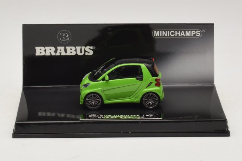 Mercedes Brabus Ultimate 120 Zelen Minichamps 1:43 Mercedes Brabus Ultimate 120 Zelen Minichamps 1:43 437032700 Kovina