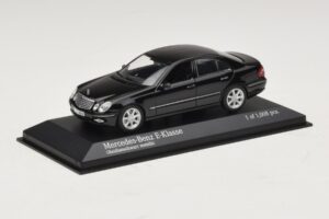 Mercedes E-Class W211 Črna Metalik Minichamps 1:43 400036001 Kovina – slika 2 od 4
