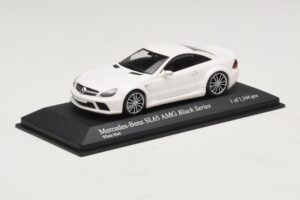 Mercedes SL65 AMG R230 Black Series Mat Bela Minichamps 1:43 400038222 Kovina – slika 2 od 4
