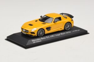 Mercedes SLS AMG C197 Black Series Zlata Minichamps 1:43 437033022 Kovina – slika 2 od 4