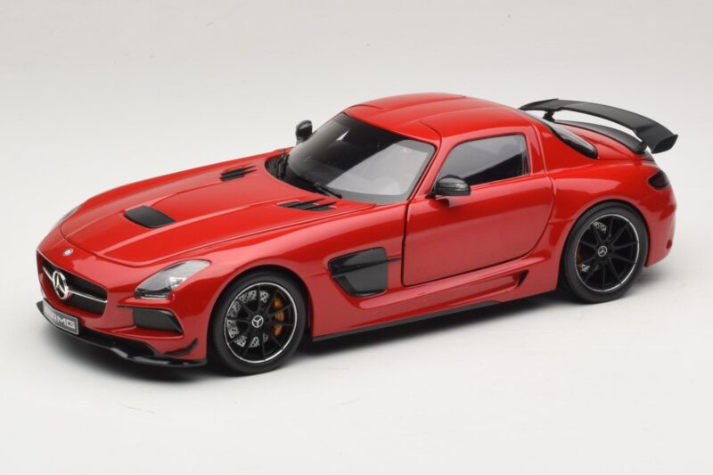 Mercedes SLS AMG C197 Black Series Rdeč Minichamps 1:18 110033022 Kovina