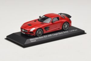 Mercedes SLS AMG C197 Black Series Rdeč Minichamps 1:43 437033021 Kovina – slika 2 od 4