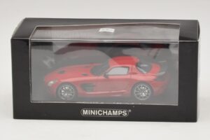 Mercedes SLS AMG C197 Black Series Rdeč Minichamps 1:43 437033021 Kovina – slika 4 od 4