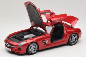 Mercedes SLS AMG C197 Rdeča Metalik Minichamps 1:18 100039020 Kovina – slika 2 od 8