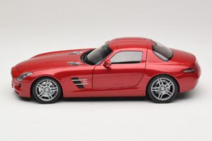 Mercedes SLS AMG C197 Rdeča Metalik Minichamps 1:18 100039020 Kovina – slika 4 od 8