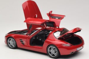 Mercedes SLS AMG C197 Rdeča Metalik Minichamps 1:18 100039020 Kovina – slika 5 od 8