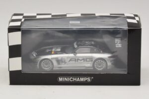 Mercedes SLS AMG GT3 #96 M. Hakkinen / R. Arnold 6 Hours of Zhuhai 2011 Minichamps 1:43 410113296 Kovina – slika 4 od 4