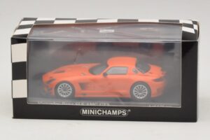 Mercedes SLS AMG GT3 Street Orange Minichamps 1:43 410113204 Kovina – slika 4 od 4