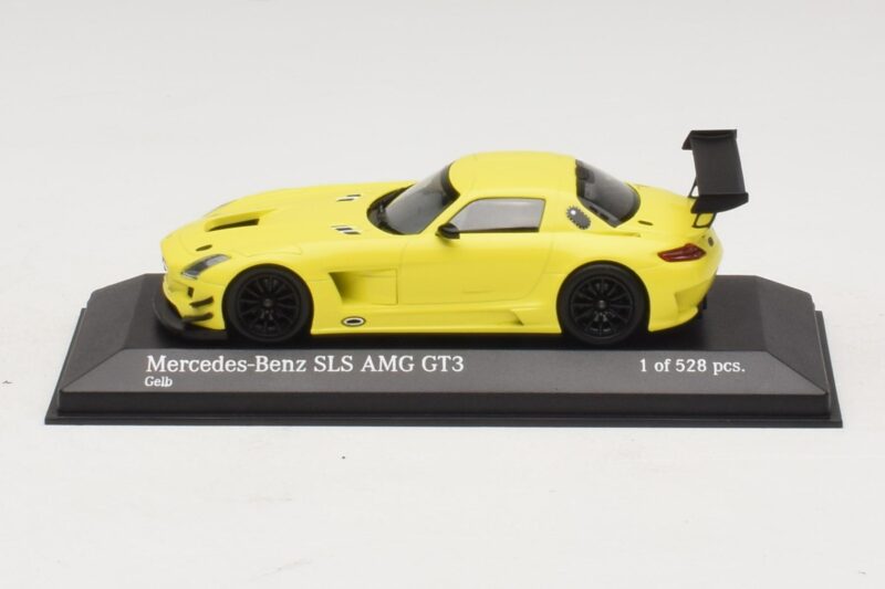 Mercedes SLS AMG GT3 Rumen Minichamps 1:43 Mercedes SLS AMG GT3 Rumen Minichamps 1:43 410113201 Kovina