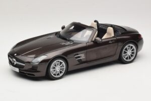 Mercedes SLS AMG Sepang Brown Minichamps 1:18 B66960080 Kovina