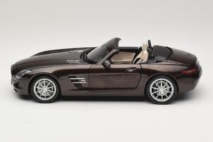 Mercedes SLS AMG Sepang Brown Minichamps 1:18 B66960080 Kovina – slika 5 od 9