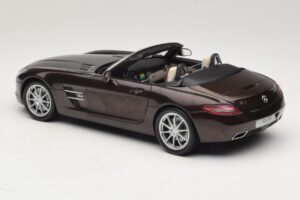Mercedes SLS AMG Sepang Brown Minichamps 1:18 B66960080 Kovina – slika 8 od 9