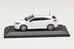 Opel Astra H OPC Nurburgring Edition Bel Minichamps 1:43 ASTRA005 Kovina