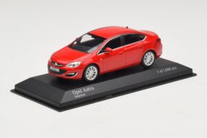 Opel Astra J Rdeč Minichamps 1:43 410042001 Kovina – slika 2 od 4
