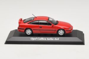 Opel Calibra Turbo 4x4 Rdeč Maxichamps 1:43 940045721 Kovina