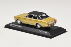 Opel Commodore A Zlat Metalik Minichamps 1:43 430046165 Kovina – slika 3 od 4