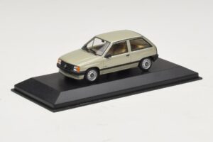 Opel Corsa A Svetlo Zelen Kovinski Minichamps 1:43 CORSA001 Kovina – slika 2 od 4