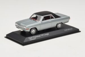 Opel Diplomat A V8 Coupe Srebrn Minichamps 1:43 400048020 Kovina – slika 2 od 4