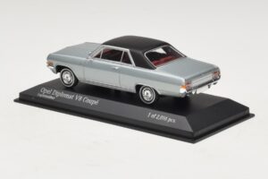 Opel Diplomat A V8 Coupe Srebrn Minichamps 1:43 400048020 Kovina – slika 3 od 4